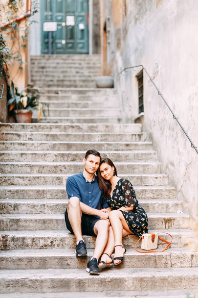 Wedding photography in Italy. Couple walking the streets of Rome, sightseeing and panoramic views.  - Zdjęcie, obraz