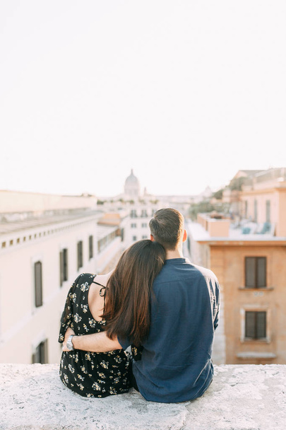 Wedding photography in Italy. Couple walking the streets of Rome, sightseeing and panoramic views.  - 写真・画像