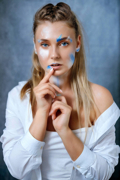 Creative fashion beauty portrait of beautiful young blonde woman with hairstyle. - Valokuva, kuva
