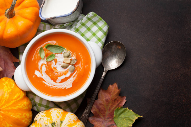 Autumn vegetarian pumpkin cream soup - Fotoğraf, Görsel
