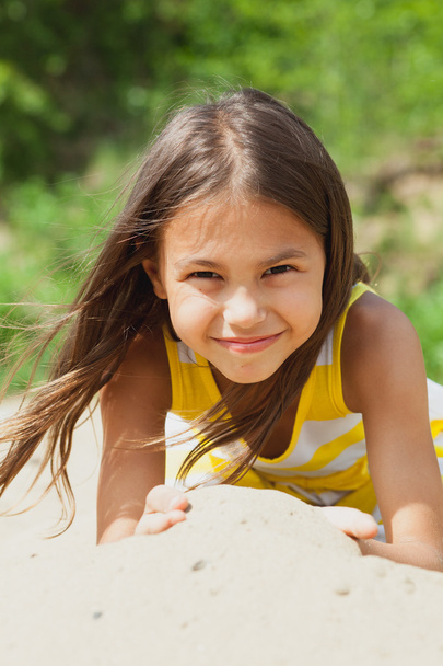 five-year-old girl on the nature - Фото, зображення