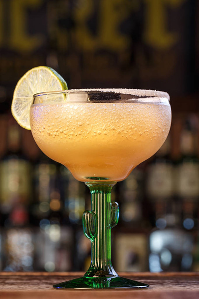 klassinen lime alkoholi cocktail
 - Valokuva, kuva