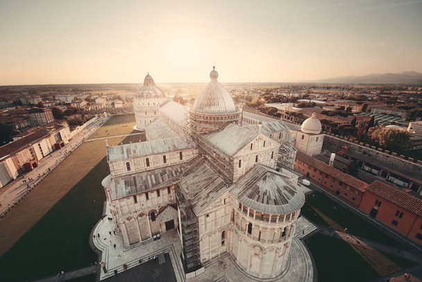 Catedral vista desde la Torre Inclinada Pisa Italia
 - Foto, imagen
