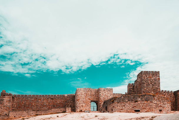 Trujillo, Spain. April 2019: kasteel van Trujillo, een middeleeuws dorp in de provincie Caceres, Spanje - Foto, afbeelding
