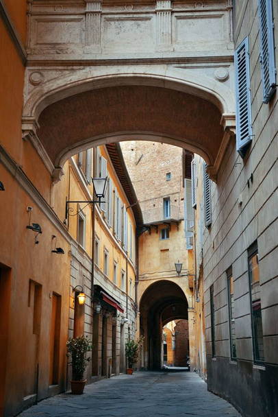 Siena street archway - Valokuva, kuva