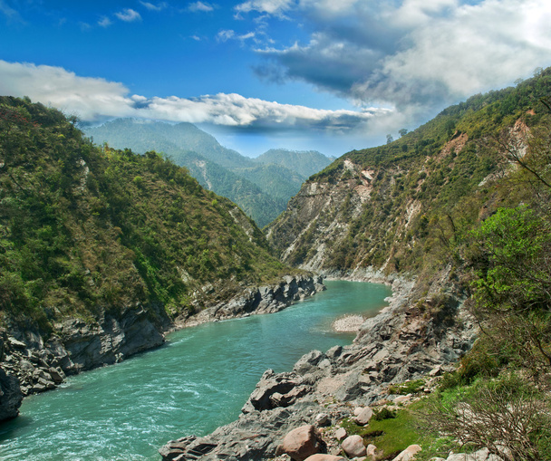 horská řeka, která teče v hluboký kaňon - Fotografie, Obrázek