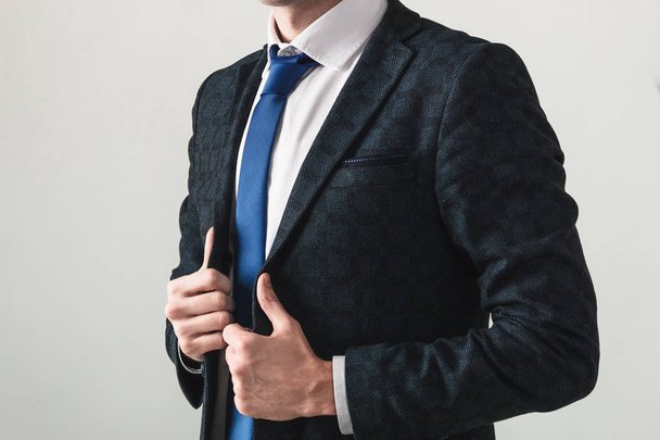 Portrait of a handsome CEO cross hands - Foto, Bild