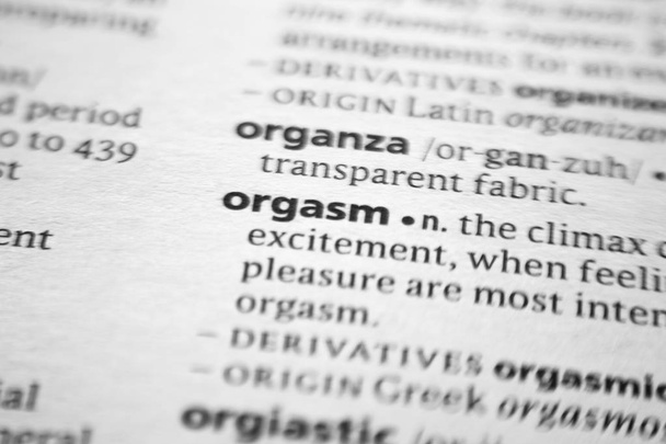 Sana tai lause Orgasmi sanakirjassa
. - Valokuva, kuva