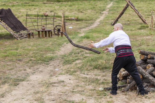 Traditional bulgarian folklore festival with dances and handcraf - Foto, Bild