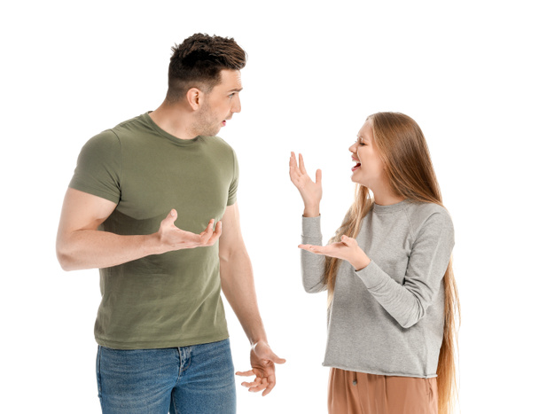 Giovane coppia litigando su sfondo bianco
 - Foto, immagini