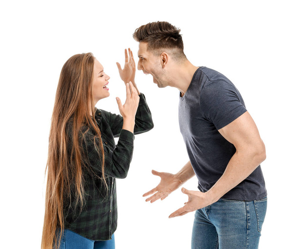 junges streitendes Paar auf weißem Hintergrund - Foto, Bild