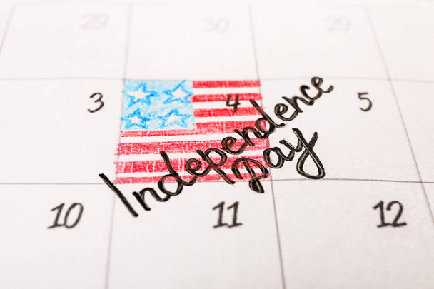 独立記念日のマーク付きカレンダー、クローズアップ - 写真・画像