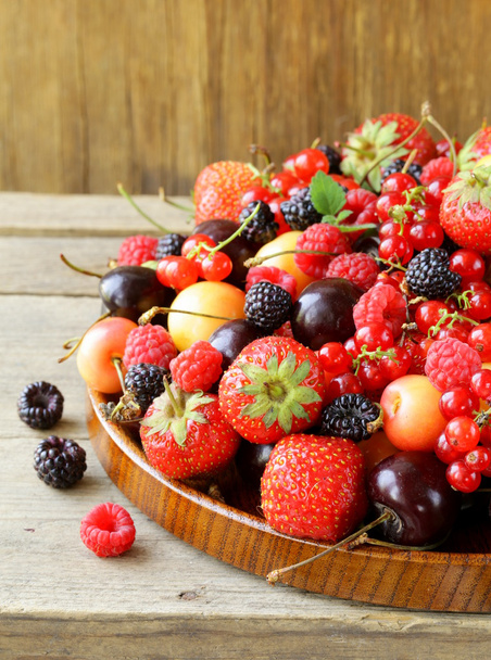Berry assortment - raspberries, blackberries, strawberries, currants, cherries - 写真・画像