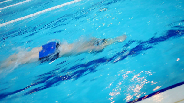 školení, plavecký bazén - Záběry, video