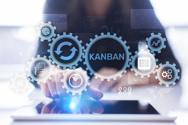 Kanban έννοια του συστήματος διαχείρισης ροής εργασίας στην εικονική οθόνη. - Φωτογραφία, εικόνα