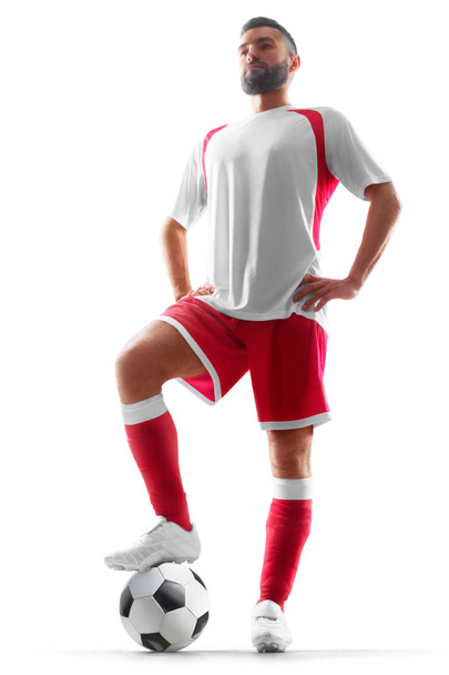 Jugador de fútbol profesional en aislado sobre fondo blanco
 - Foto, imagen