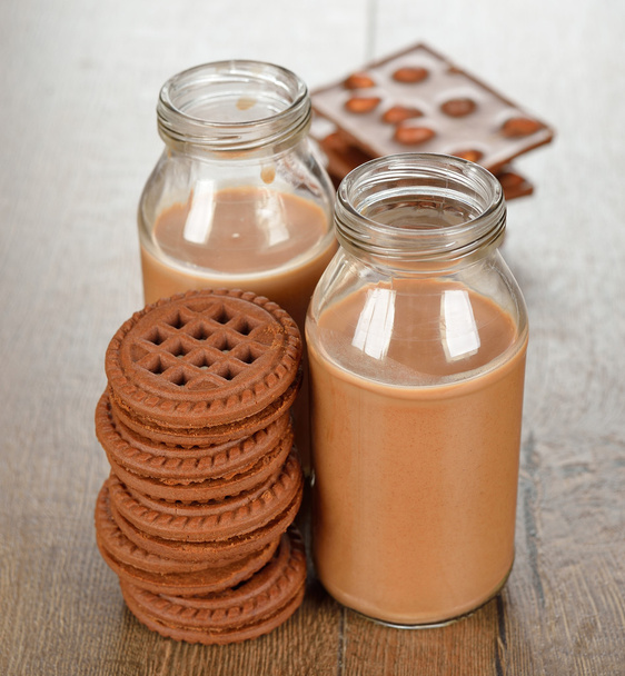 Chocolate drink and cookies - Фото, зображення