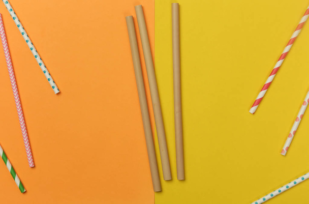 Многоразовые бамбуковые соломинки в качестве альтернативы одноразовым пластиковым соломинкам
 - Фото, изображение