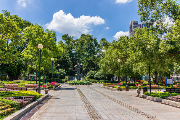 Panorama parku Park, Jardim Luis de Camoes s centrálním památníkem. Santo ANT Nio, Macao, Čína Asie. - Fotografie, Obrázek