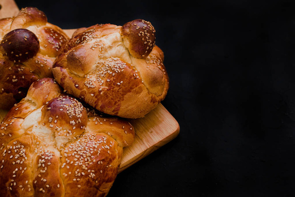 Pan de Muerto Mexico, Mexican sweet Bread during Day of the Dead festivities - Photo, Image