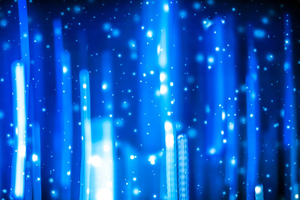 Зимний праздник абстрактный фон, светящийся снег и волшебная искра
 - Фото, изображение