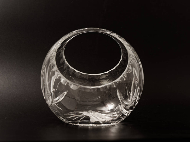 caramelo de cristal sobre un fondo negro
 - Foto, Imagen