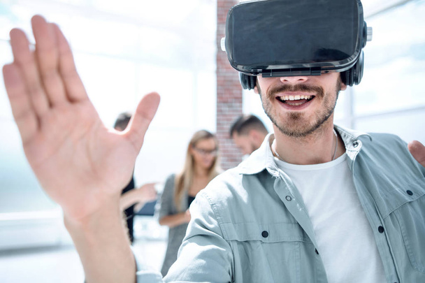 man tests glasses VR - Fotó, kép
