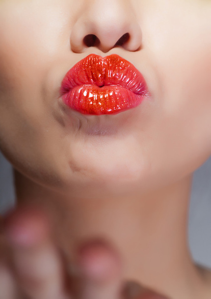 Red lips, close-up portrait - Foto, afbeelding