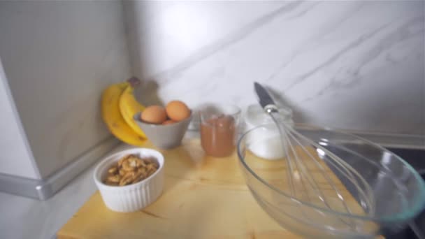 Preparation of a mixture of American pancakes. - Video, Çekim