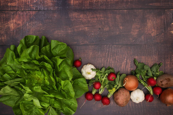 légumes frais sur la table en bois  - Photo, image