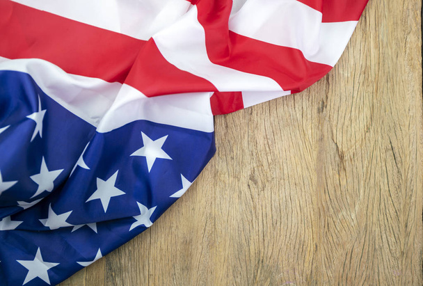 Αμερικανικές σημαίες σε παλιό ξύλο για το φόντο - Φωτογραφία, εικόνα