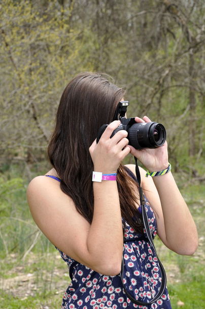Teen girl with a camera - Foto, Imagem