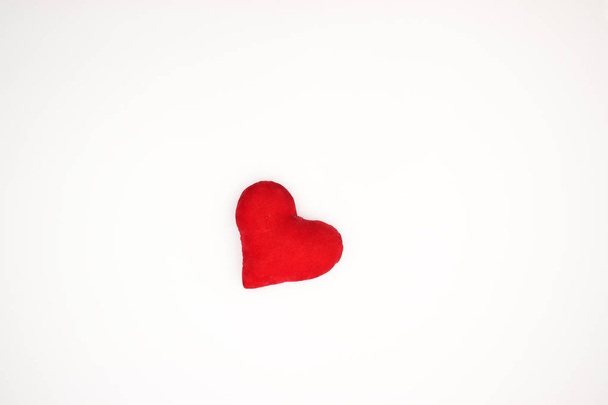 Red heart on white background  - Fotoğraf, Görsel