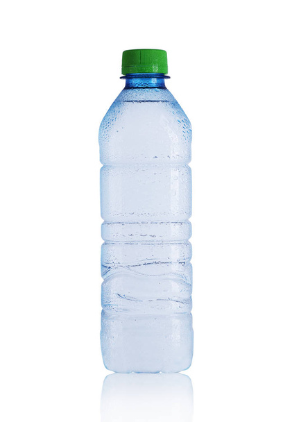 kis műanyag palack ásványvízzel - Fotó, kép