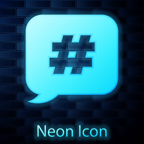 Parlayan Neon hashtag konuşma kabarcık simgesi tuğla duvar arka planda izole. Sayı işareti kavramı, sosyal medya pazarlama, Mikro Bloglama. Vektör Illustration - Vektör, Görsel
