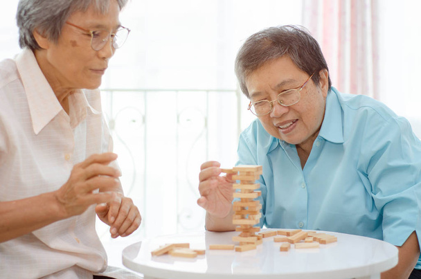Actividades de las personas mayores
. - Foto, Imagen