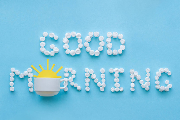 Good morning from marshmallow and coffee cup with rising sun. Co - Foto, Imagem