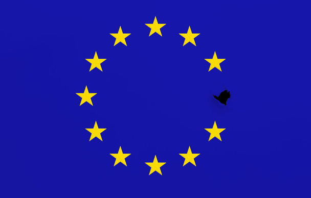 Flaga Unii Europejskiej z brakującą gwiazdą. Koncepcja Brexit w Wielkiej Brytanii - Zdjęcie, obraz