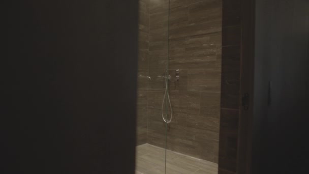 cuarto de baño con ducha - Metraje, vídeo