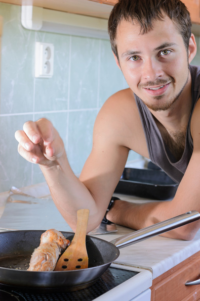 férfi főzés - Fotó, kép