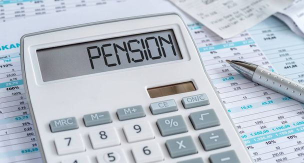 A kijelzőn a Pension szót tartalmazó számológép - Fotó, kép