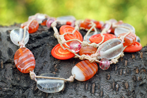 Perlas de vidrio de madera hechas a mano eco estilo
 - Foto, Imagen