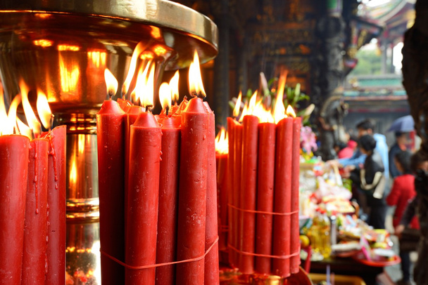 Buddhalainen temppeli kynttilät
 - Valokuva, kuva
