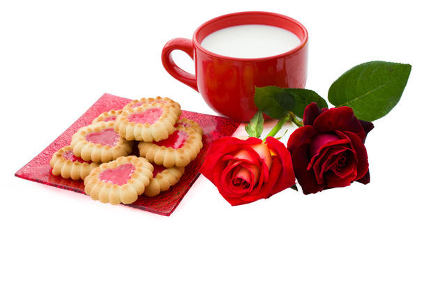 Heart-shaped cookies, rose and a cup of milk - Foto, Imagem