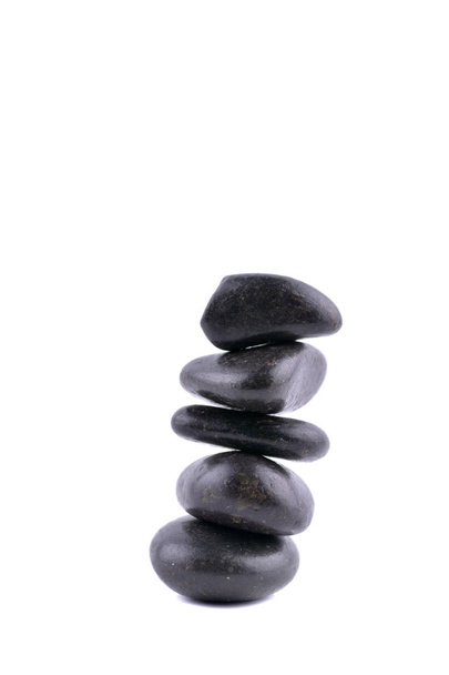 Piedras Zen equilibrio concepto aislado en blanco - Foto, imagen