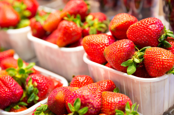 Fresh ripe strawberry - Фото, зображення