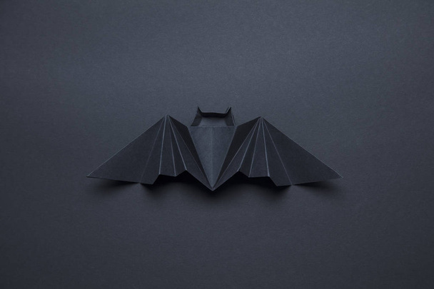Halloween spooky dracula bats background made from origami - Foto, Imagen