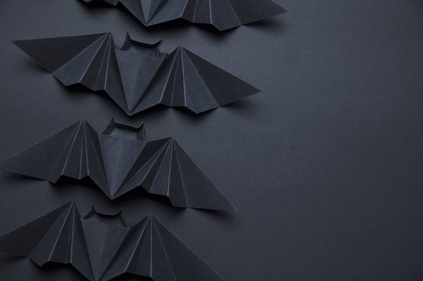 Halloween spooky dracula bats background made from origami - Foto, imagen