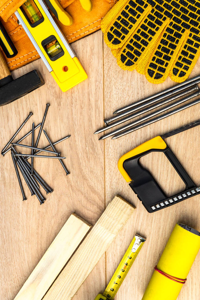 Εργαλεία στην τσάντα για ξυλουργικά και αξεσουάρ. - Φωτογραφία, εικόνα