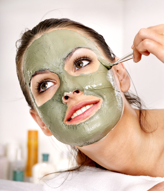 Argilla maschera facciale in beauty spa
. - Foto, immagini